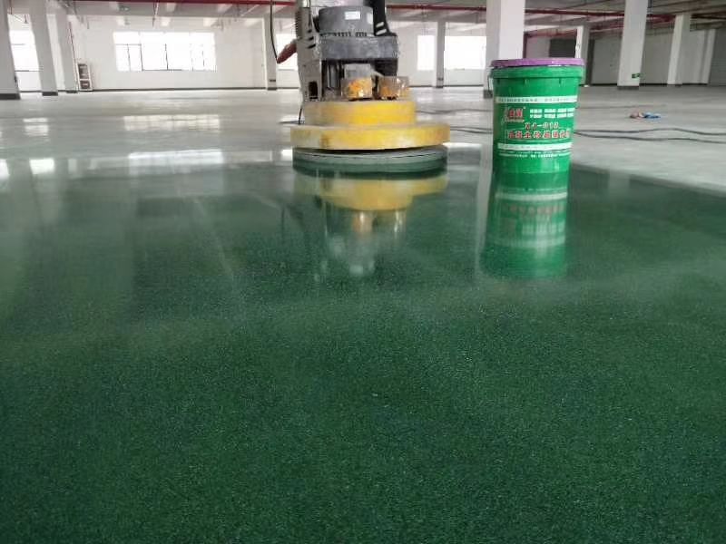地板打蠟選擇固體蠟好還是液體蠟好呢打蠟具體操作方法